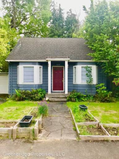 Main picture of 3638 SE Lafayette Ct