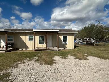 Main picture of 10837 Leopard St