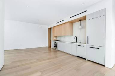 Main picture of 1136 N La Cienega Blvd
