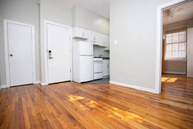 Main picture of 1114 Spruce Street, Philadelphia, PA 19107 - 07