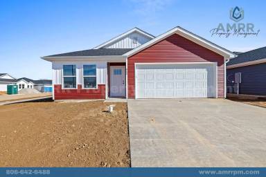 Main picture of 412 Honeybee Ave