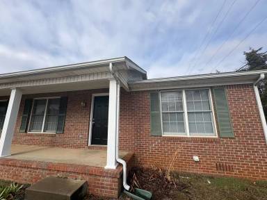 Main picture of 2905 Raintree Dr