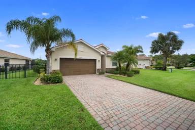 Main picture of 15699 Angelica Dr