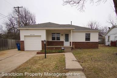 Main picture of 1813 S Irvington Ave