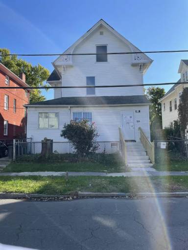 Main picture of 207 Jefferson St