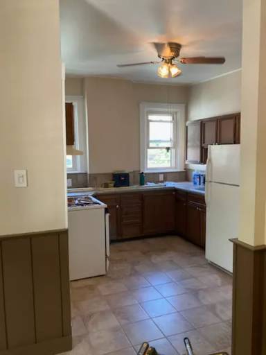 Main picture of 21 Sand Creek Rd