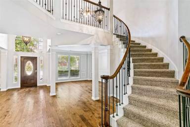 Main picture of 2208 Scenic Dr