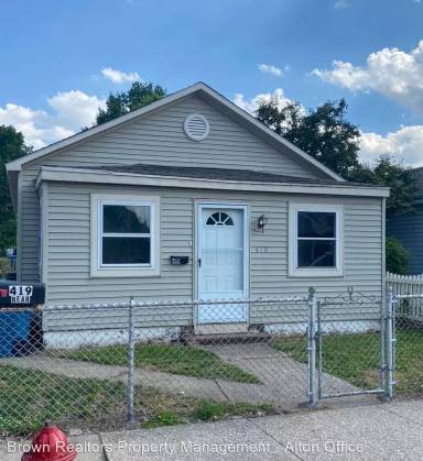 Main picture of 419 Anna Ave