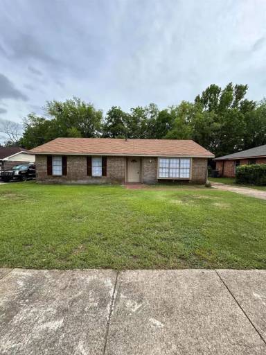 Main picture of 4132 Edge Hill Ln