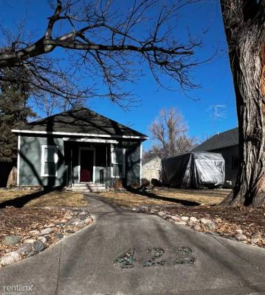 Main picture of 422 Edwards St
