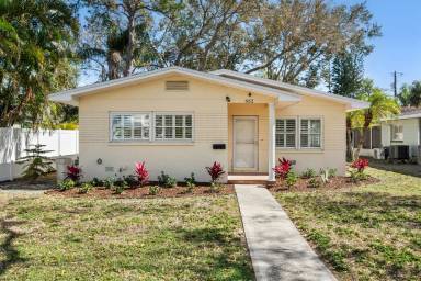 Main picture of 662 Villagrande Ave S