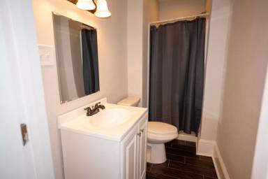 Main picture of 146 E Bell St