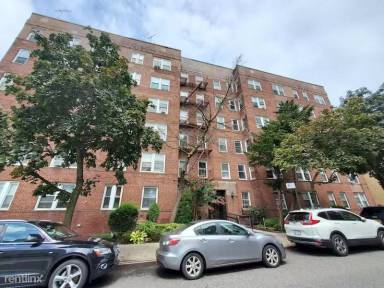 Main picture of 10905 72nd Ave