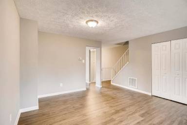 Main picture of 2856 Beckon Dr