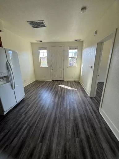 Main picture of 1489 Trombetta St
