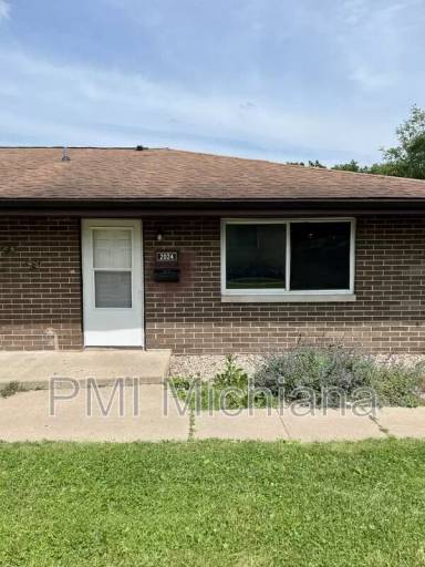Main picture of 2024 Lathrop St