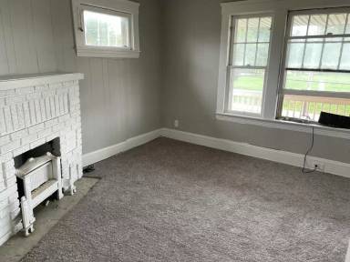Main picture of 1035 E 140th St
