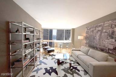 Main picture of 45 Wall St Apartments
