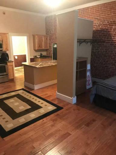 Main picture of 212 Main St