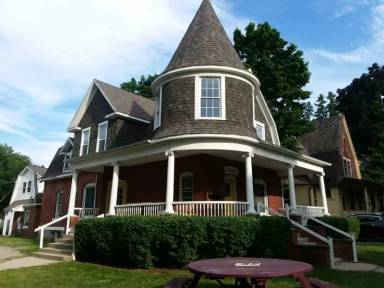 Main picture of 701 S University Ave