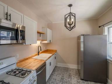 Main picture of 1726 5th Ave SE