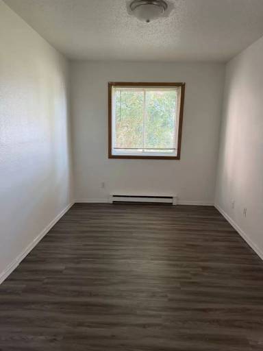 Main picture of 210 Gateway Dr NW