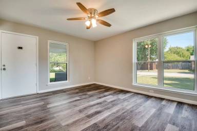 Main picture of 3321 Whippoorwill Ln