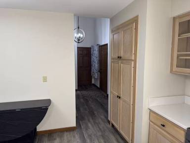Main picture of 2127 Yvonne St