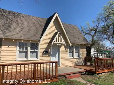 Main picture of 2937 NW 21st St