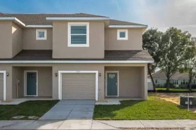 Main picture of 1041 Oak Hammock Dr