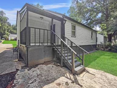 Main picture of 2279 Jernigan Dr SE
