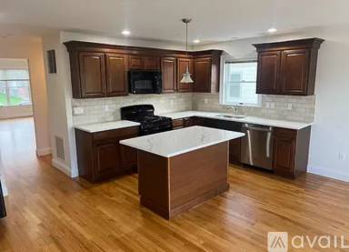 Main picture of 39 Park Ave