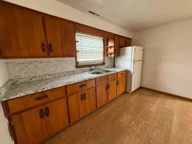 Main picture of 1523 1/2 Melvin Ave