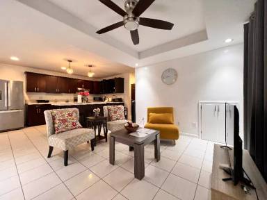 Main picture of 3238 Duval St