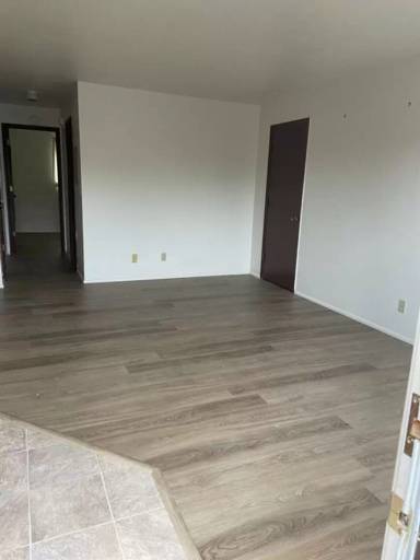 Main picture of 4625 Main St
