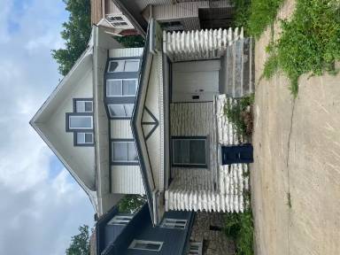 Main picture of 3003 E 32nd St