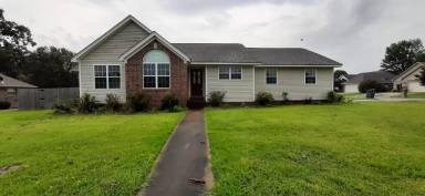 Main picture of 2305 Thomas Dr