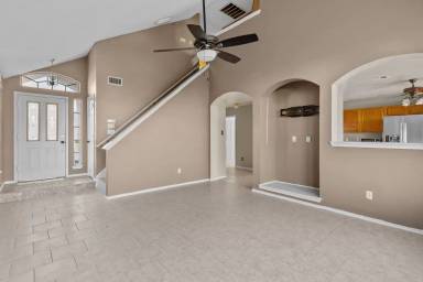 Main picture of 2313 Garrett Dr