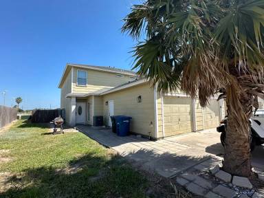 Main picture of 14214 Ambrosia St