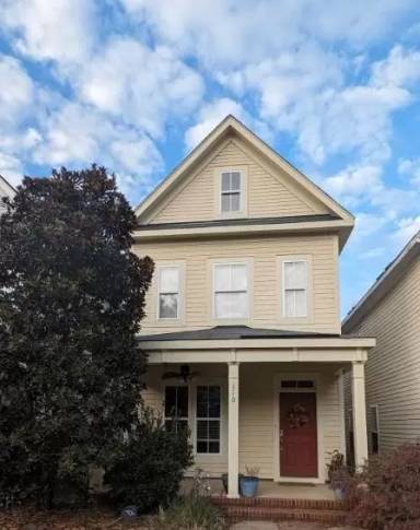 Main picture of 310 Danbury Ct