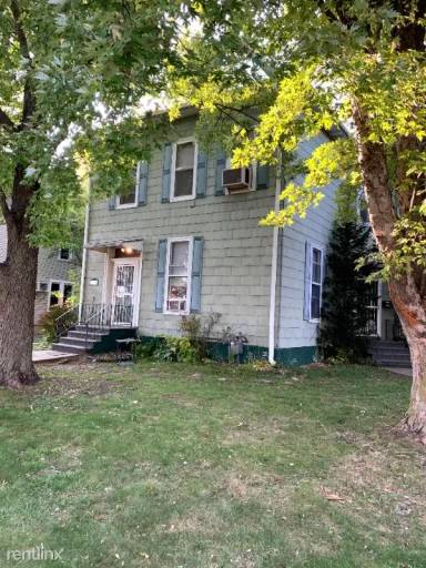Main picture of 744 1st St