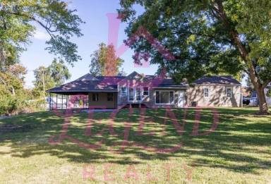 Main picture of 10916 Pear Tree Ln