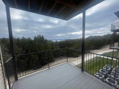 Main picture of 325 Majestic Dr