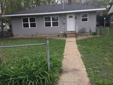 Main picture of 308 S Cottage Grove Ave