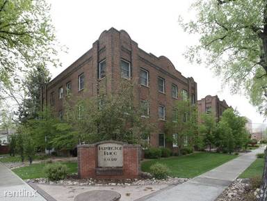 Main picture of 200 E Laurel St