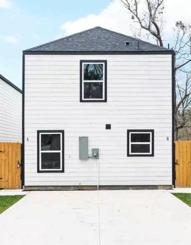 Main picture of 9243 Seeker St