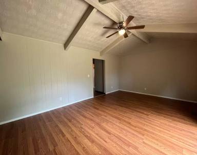 Main picture of 10109 E 30th St