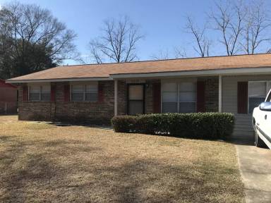 Main picture of 2219 Mahan Dr