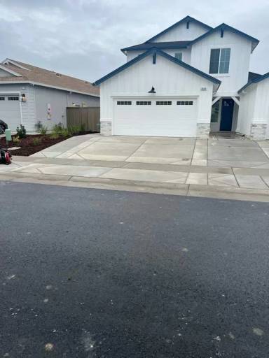 Main picture of 3064 Vaughn Way
