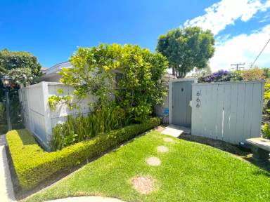 Main picture of 325 Los Olivos